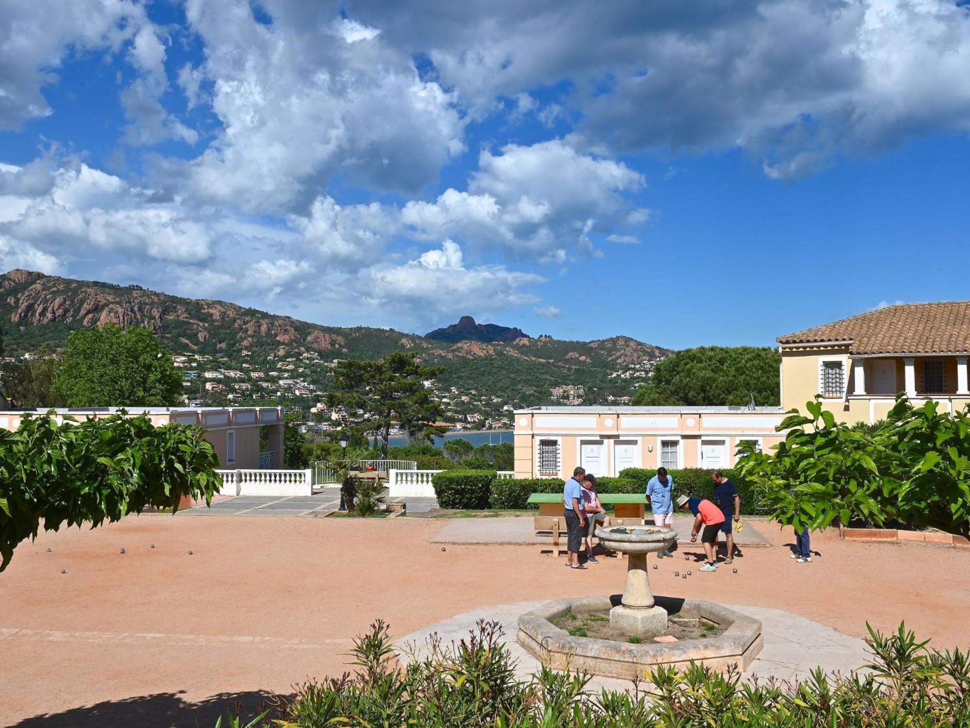 Apartment Village Cap Esterel - L'Esquinade-32 By Interhome Saint-Raphaël Екстериор снимка